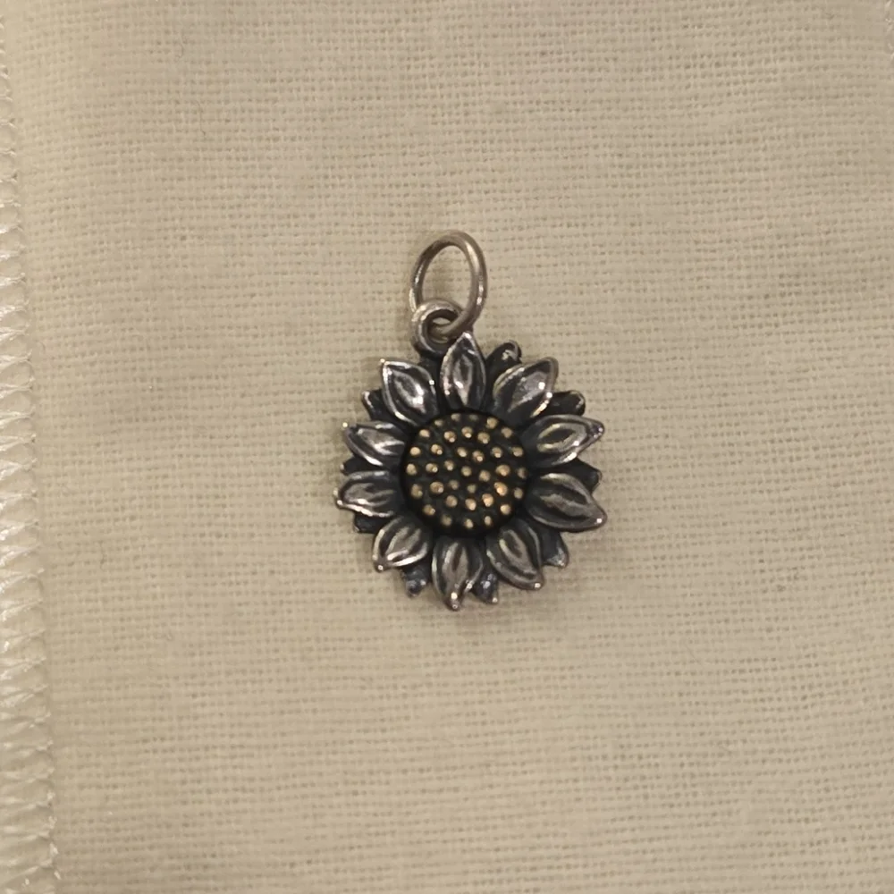 James Avery Sunflower Charm - Picture 1 of 3